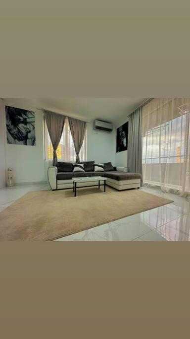 Ghome Luxury Sofia